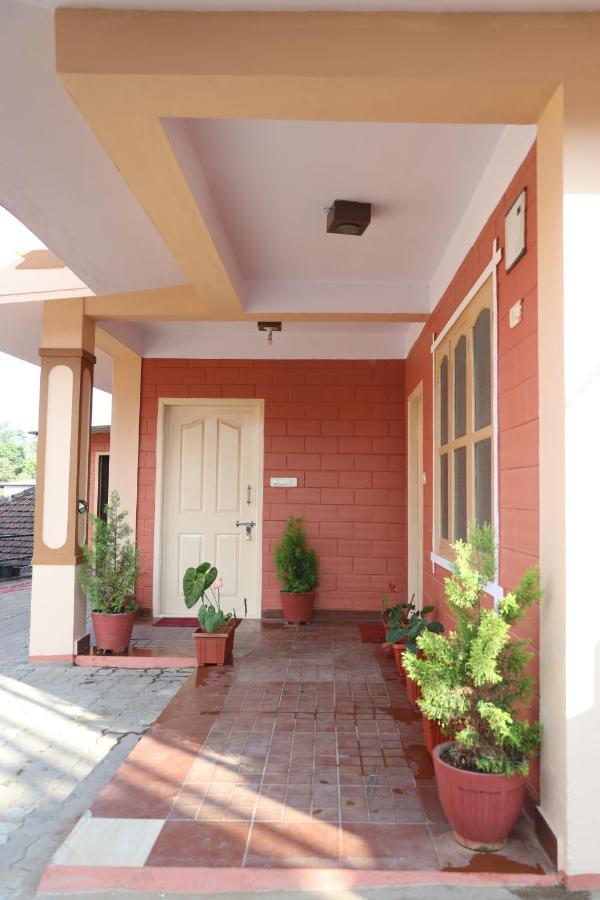 Sai Holiday Home Madikeri Buitenkant foto
