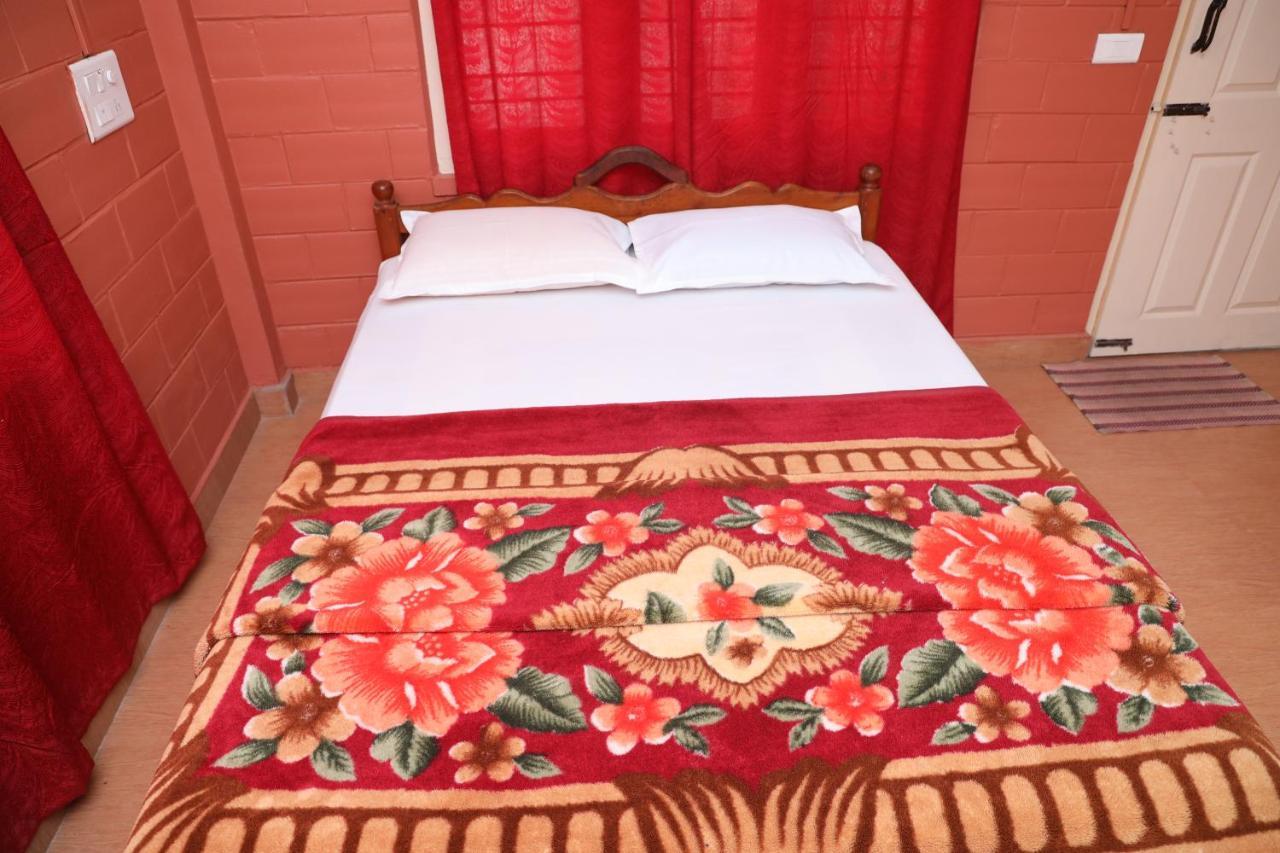 Sai Holiday Home Madikeri Buitenkant foto